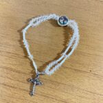 Chaveiro cristal transparente com medalha resinada São Miguel