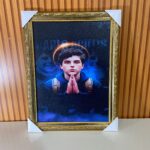 Quadro com moldura resinado Carlos Acutis