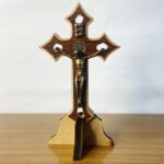 Crucifixo MDF de parede e mesa 15cm