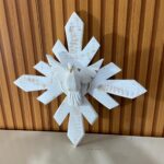 Divino Espírito Santo em madeira - branco 26x27cm