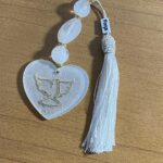 CHAVEIRO DE PEDRARIAS DIVINO ESPÍRITO SANTO EM RESINA