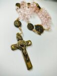 Terço Cristal 8mm Medalha de São Bento - rosa
